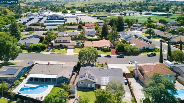 5181 Greenmeadow Dr, Concord, CA 94521