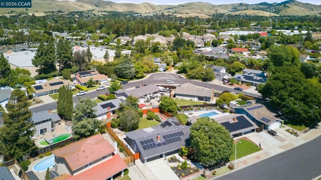 5181 Greenmeadow Dr, Concord, CA 94521