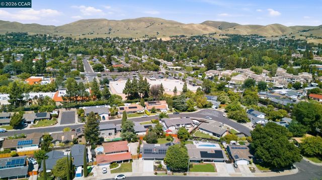 5181 Greenmeadow Dr, Concord, CA 94521