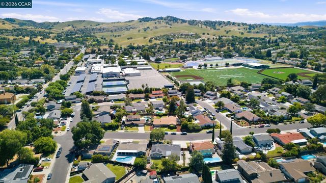 5181 Greenmeadow Dr, Concord, CA 94521