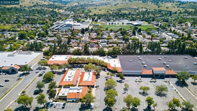 5181 Greenmeadow Dr, Concord, CA 94521