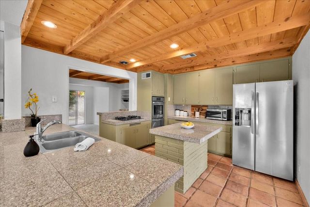 38207 Paradise Way, Cathedral City, CA 92234