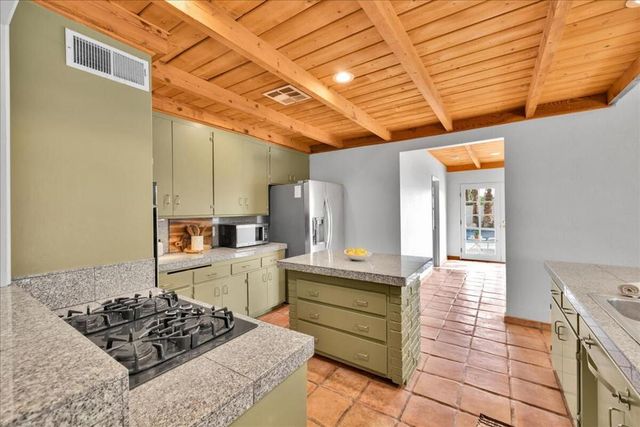 38207 Paradise Way, Cathedral City, CA 92234