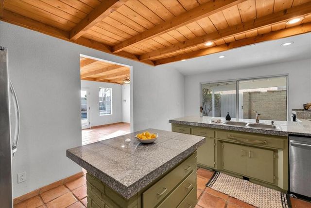 38207 Paradise Way, Cathedral City, CA 92234