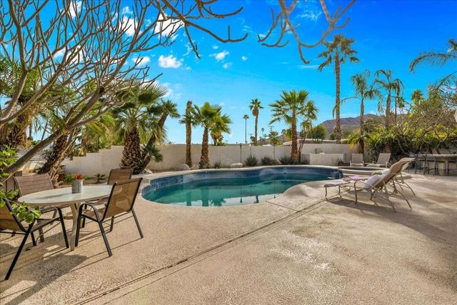 38207 Paradise Way, Cathedral City, CA 92234