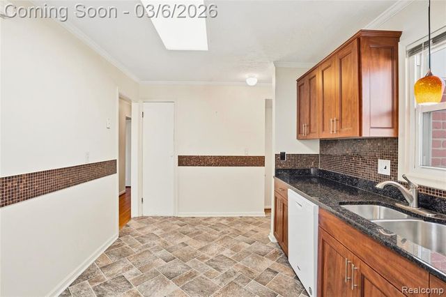 2052 Byrd Street, Dearborn, MI 48124