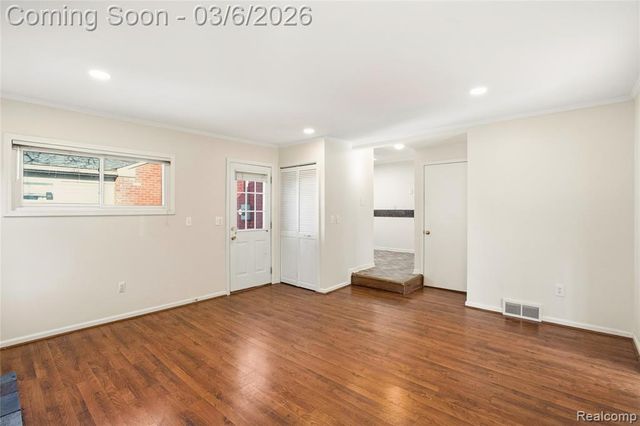 2052 Byrd Street, Dearborn, MI 48124