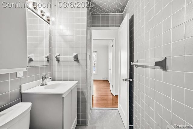 2052 Byrd Street, Dearborn, MI 48124