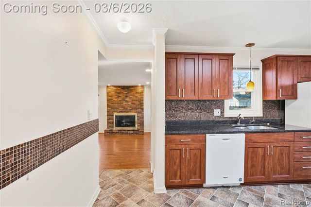 2052 Byrd Street, Dearborn, MI 48124