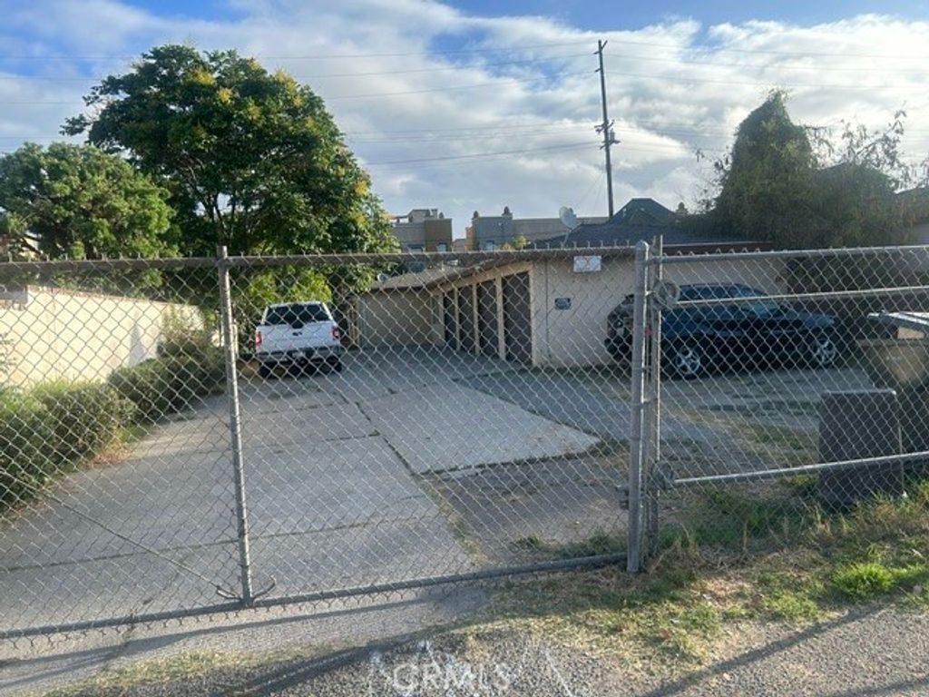 118 E Truslow, Fullerton, CA 92832 — exterior