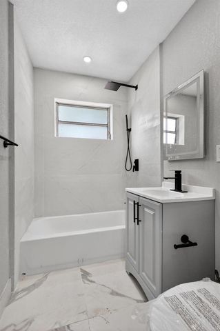 3830 SW 30th Street, Hollywood, FL 33023