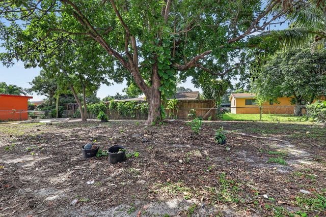 3830 SW 30th Street, Hollywood, FL 33023