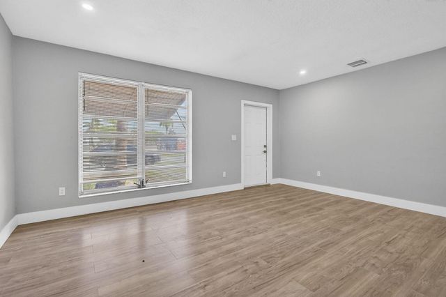 3830 SW 30th Street, Hollywood, FL 33023