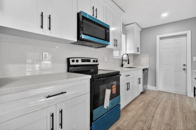 3830 SW 30th Street, Hollywood, FL 33023
