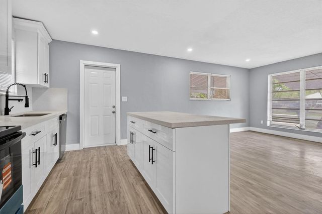 3830 SW 30th Street, Hollywood, FL 33023