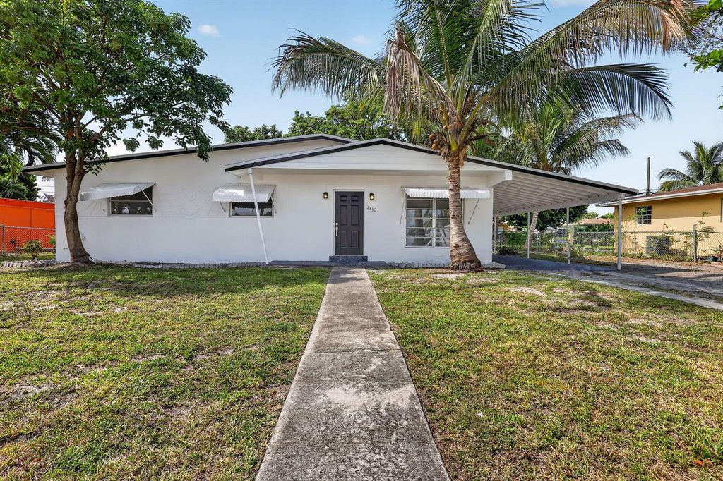 3830 SW 30th Street, Hollywood, FL 33023