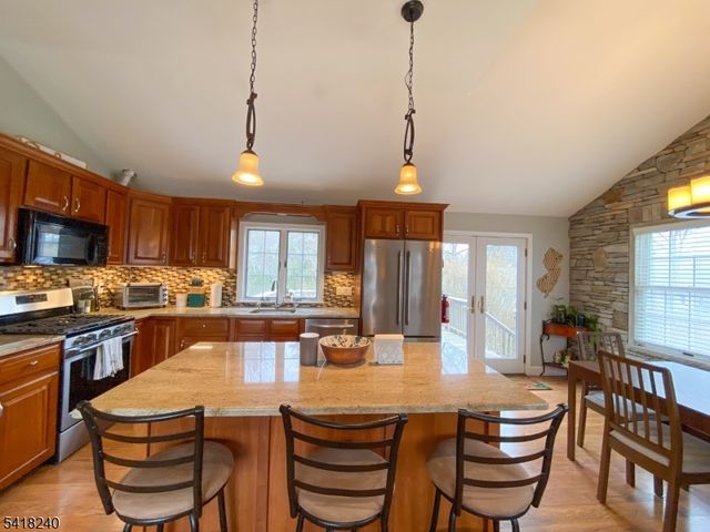 28 Woodside Dr, West Milford Twp., NJ 07480