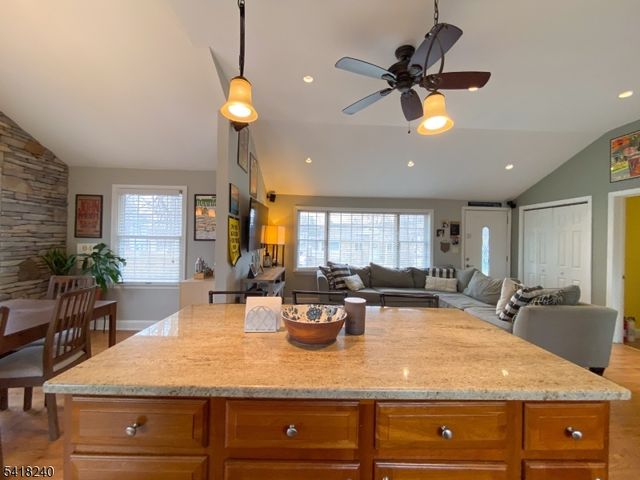 28 Woodside Dr, West Milford Twp., NJ 07480