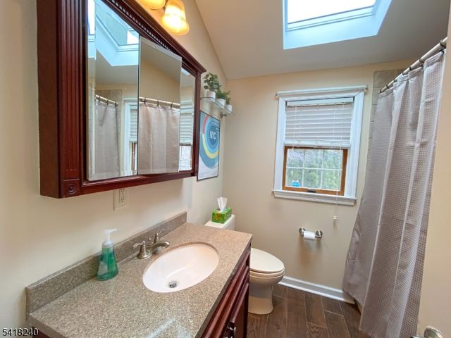 28 Woodside Dr, West Milford Twp., NJ 07480