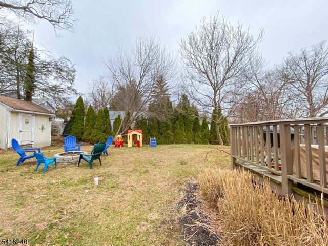 28 Woodside Dr, West Milford Twp., NJ 07480