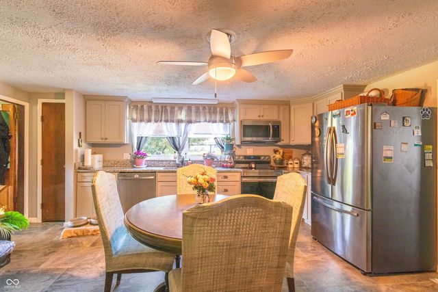 179 Cross, Clayton, IN 46118