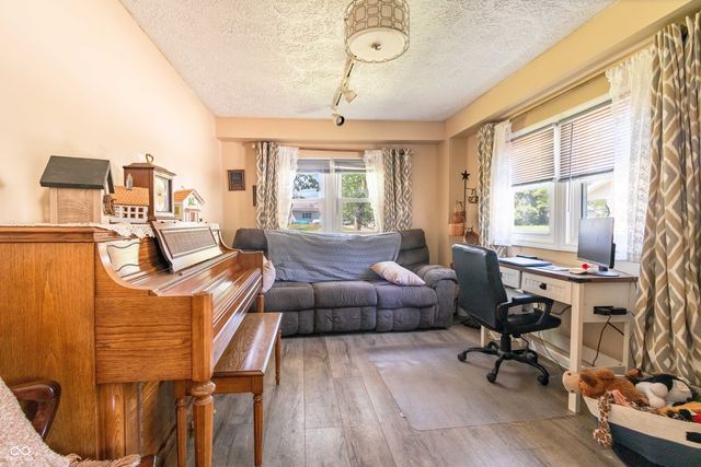 179 Cross, Clayton, IN 46118