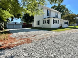 179 Cross, Clayton, IN 46118