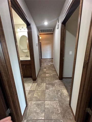 605 Carolyn Ridge Road, Norman, OK 73071