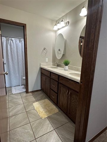 605 Carolyn Ridge Road, Norman, OK 73071