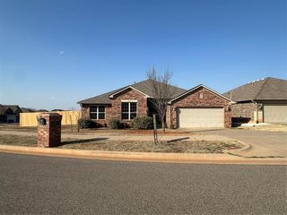 605 Carolyn Ridge Road, Norman, OK 73071