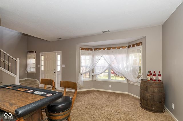 17031 Flinchum Way E, Noblesville, IN 46062