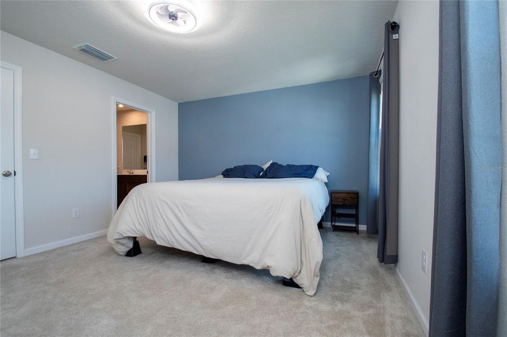 Image 14 of property listing at 4660 OLD BLUSH STREET, Bradenton, FL 34211