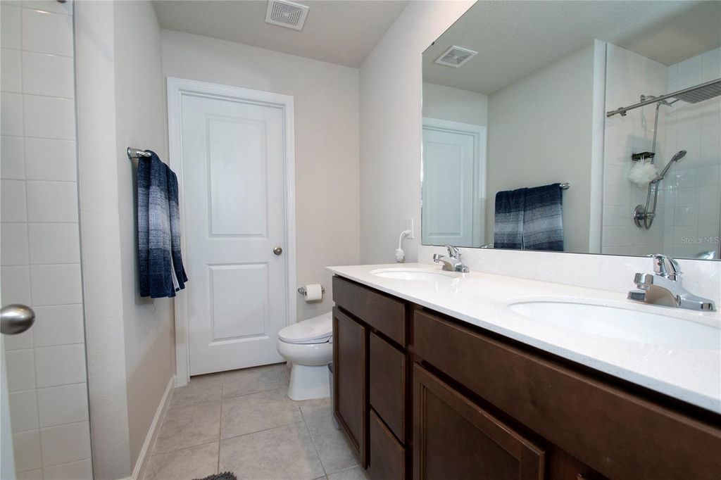 Image 15 of property listing at 4660 OLD BLUSH STREET, Bradenton, FL 34211