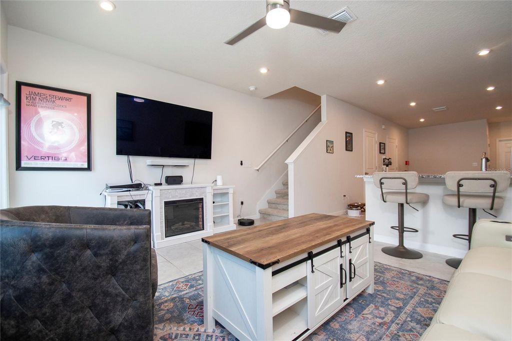 Image 10 of property listing at 4660 OLD BLUSH STREET, Bradenton, FL 34211