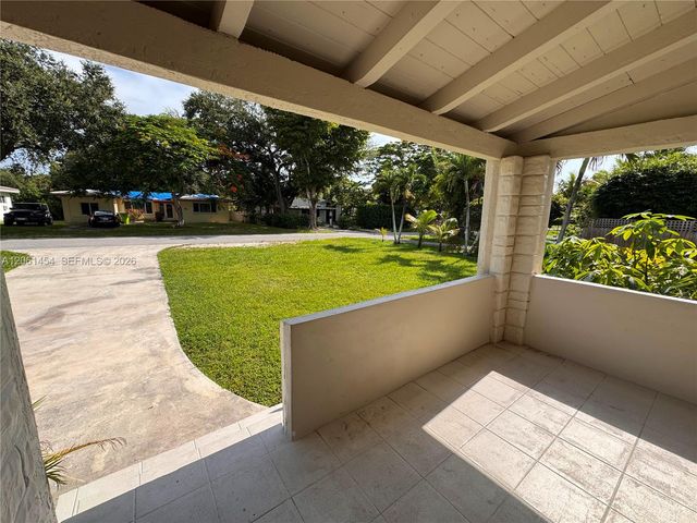 124 NW 89th St 124, El Portal, FL 33150