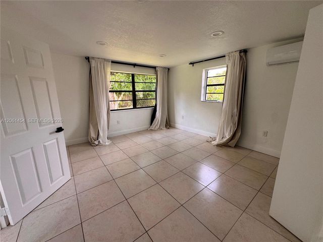 124 NW 89th St 124, El Portal, FL 33150