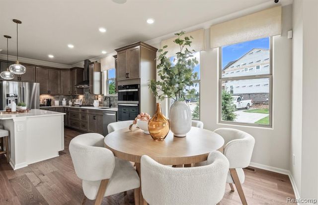 55798 Oak Pointe Drive, Shelby Twp, MI 48315