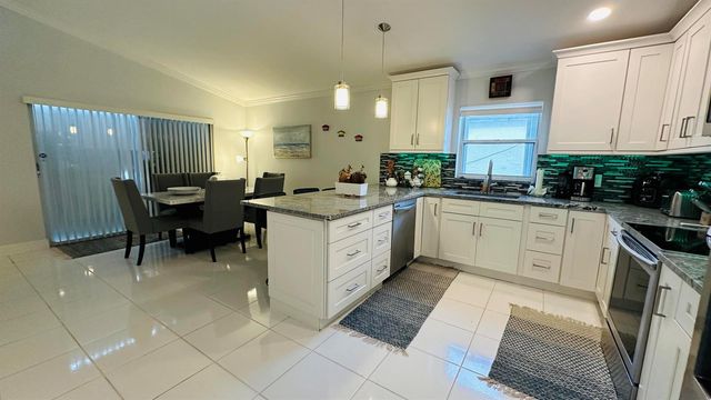 18798 Caspian Circle, Boca Raton, FL 33496