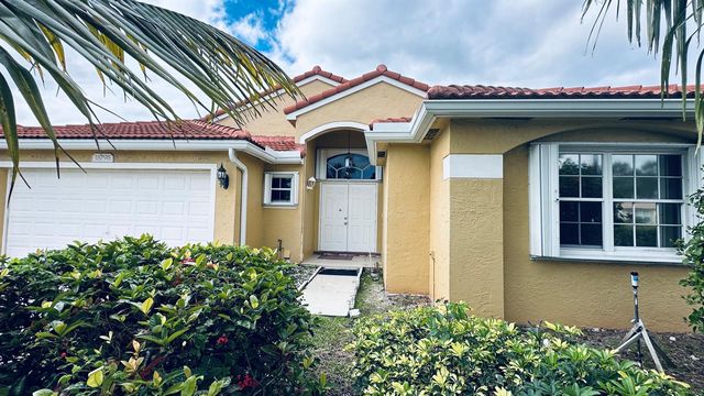 18798 Caspian Circle, Boca Raton, FL 33496