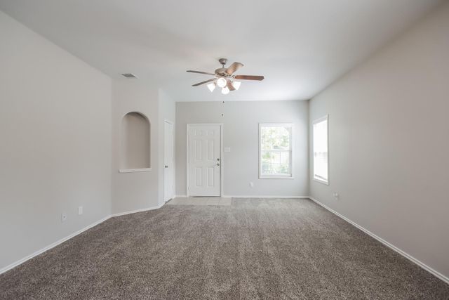 511 Topsail Way, Crosby, TX 77532