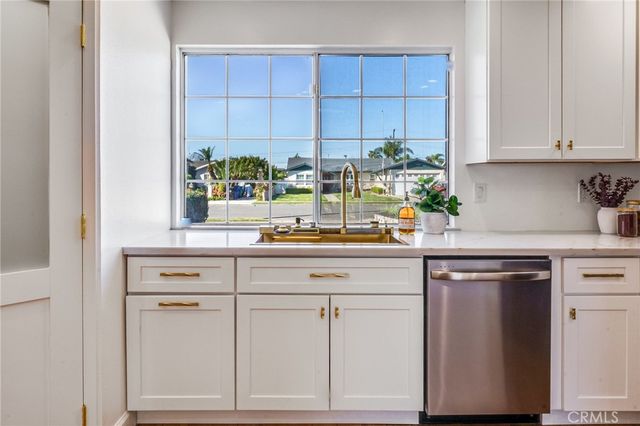 5602 Placer Avenue, Westminster, CA 92683