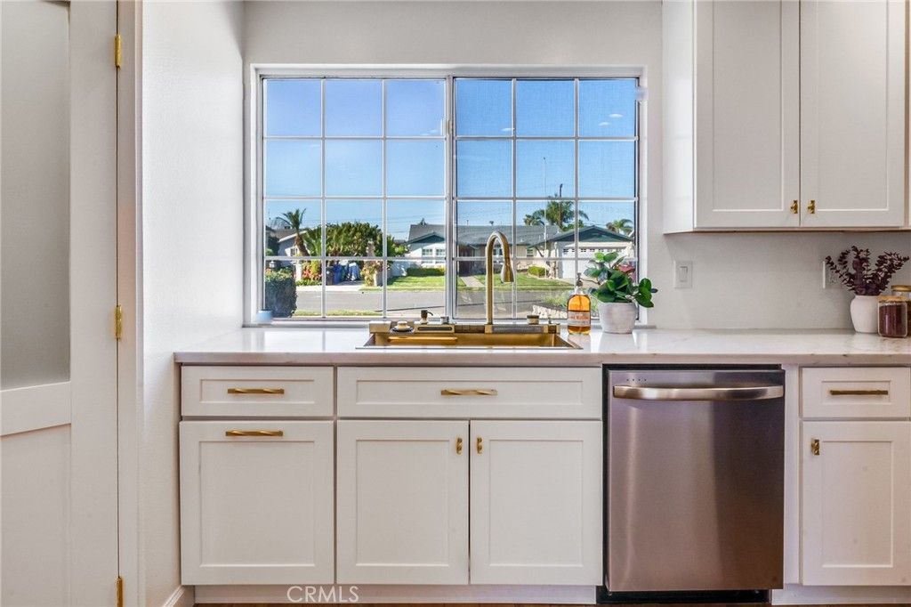 Image 10 of property listing at 5602 Placer Avenue, Westminster, CA 92683