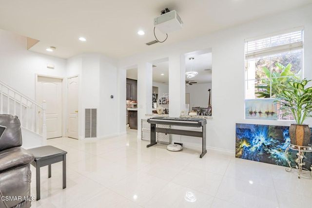5053 Flagstone Lane, Simi Valley, CA 93063