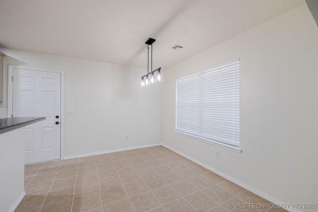 618 S Seminole Street, Skiatook, OK 74070