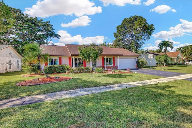 8674 SW 50th St, Cooper City, FL 33328
