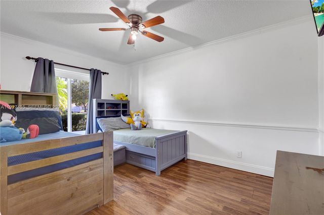 8674 SW 50th St, Cooper City, FL 33328