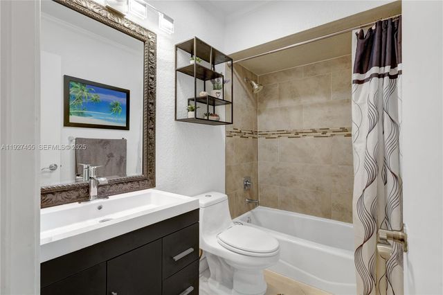 8674 SW 50th St, Cooper City, FL 33328