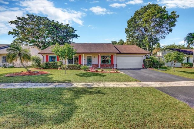 8674 SW 50th St, Cooper City, FL 33328