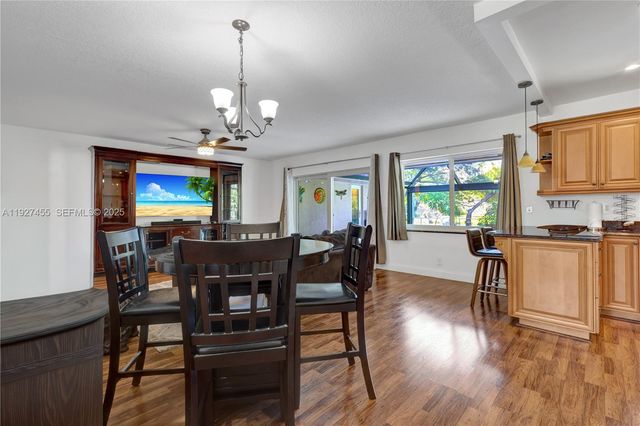 8674 SW 50th St, Cooper City, FL 33328