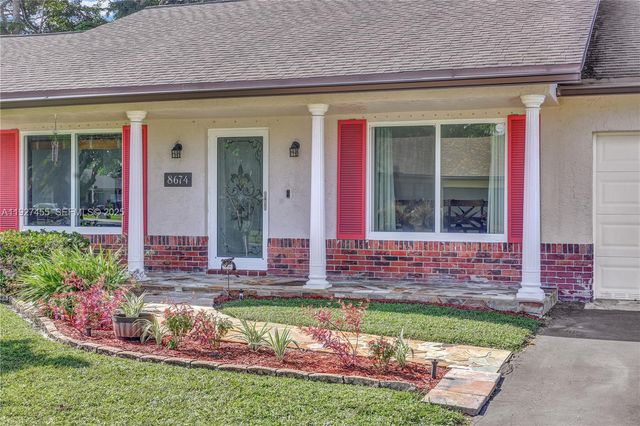 8674 SW 50th St, Cooper City, FL 33328